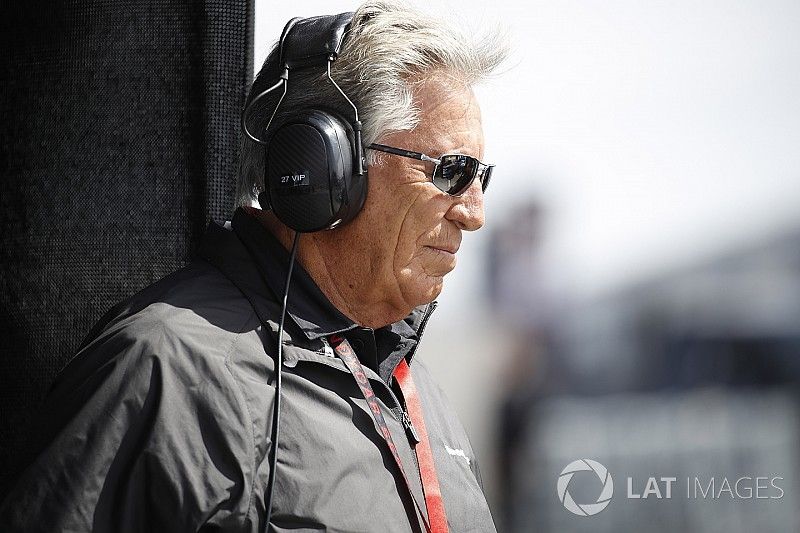 "Als Verstappen er voor gaat zitten, kan niemand aan hem tippen", aldus Andretti