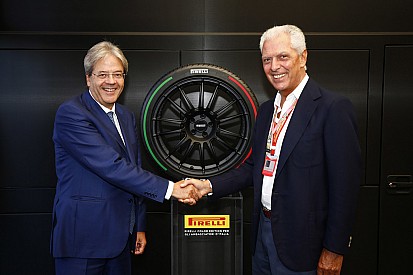 Per Gentiloni a Monza c'era il Pirelli P Zero Colored Edition tricolore