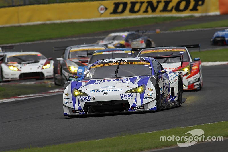 【スーパーGT】VivaC、電気トラブルでリタイアも”次の2レースが勝負”