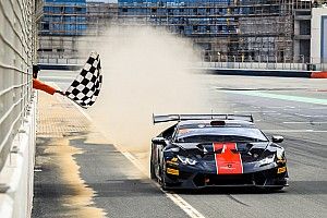 I nuovi leader del Lamborghini Super Trofeo Middle East sono Breukers e Jefferies