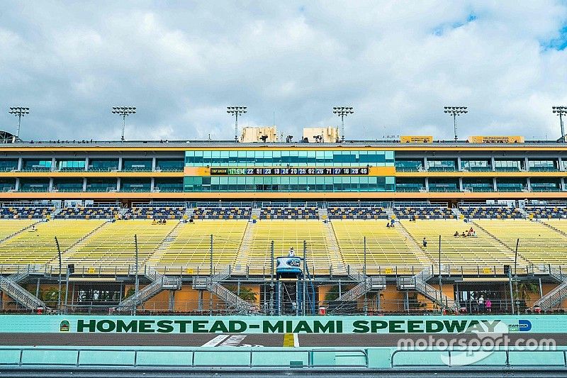 Homestead-Miami Speedway atmosphere