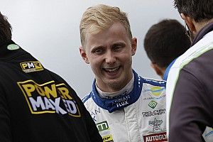 Croft BTCC: Sutton awarded pole in crash-marred qualifying