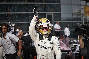 Hamilton despierta a Ferrari del sueño