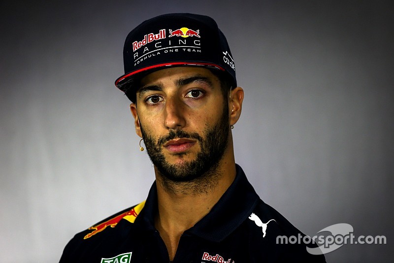 Ricciardo: "Siamo vicini alla Ferrari. Mercedes? Di un altro pianeta"
