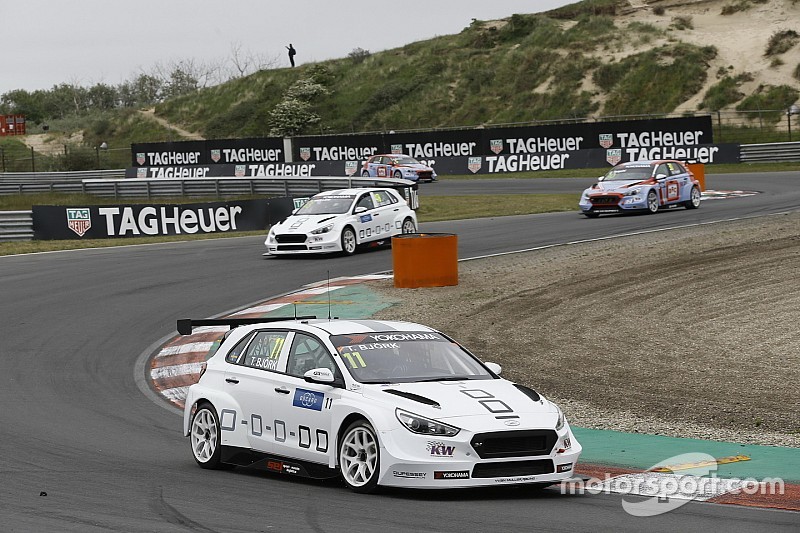 Zandvoort WTCR: Hyundais struggle in practice after BoP hit