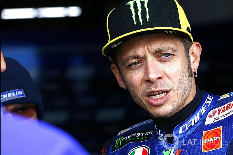 Rossi, 2018 Yamaha motosikletinin Valencia'ya yetişeceğinden emin değil