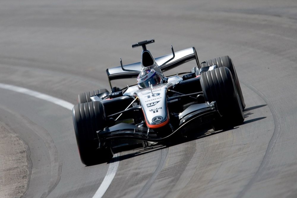 Raikkonen, Montoya ile eski günlerde yaşadıklarına gülüyor