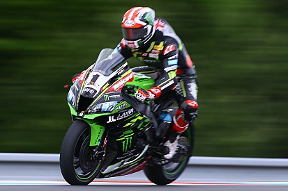 Kawasaki e Rea hanno provato nei test di Portimao alcune novità di telaio per il finale di stagione
