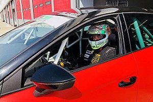 Pit Lane Competizioni convince Andrea Larini con la sua Cupra TCR