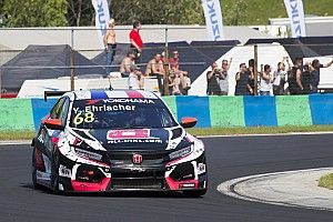 Ehrlacher lo borda en la salida y gana la Carrera 1 del WTCR en Zandvoort