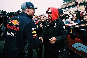 Rosberg: "Un mundial corto favorecería a Verstappen sobre Hamilton"