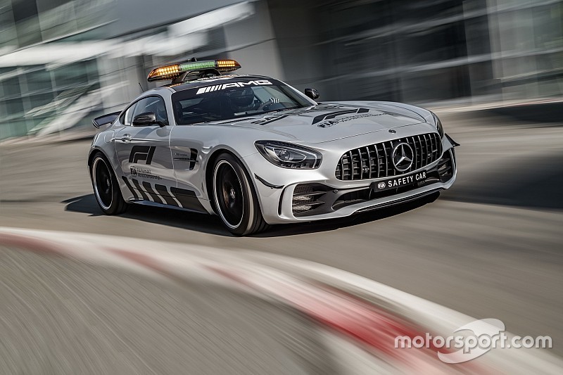 In beeld: Dit is de nieuwe Mercedes F1 Safety Car