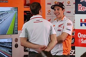 Márquez: “Estoy encantado de poder seguir con Honda”