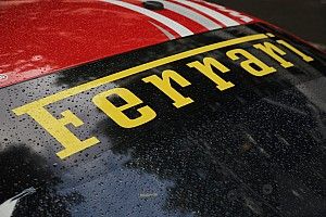 La Ferrari riscalda i motori per l'apertura del 14 aprile