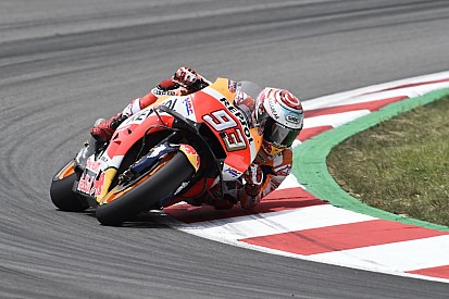 Test Barcellona: Marquez al top mentre la Yamaha non risolve i suoi guai. Brutta caduta per Petrucci