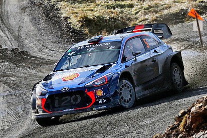 Gran Bretagna, PS10: tris di Evans e Neuville supera Ogier!