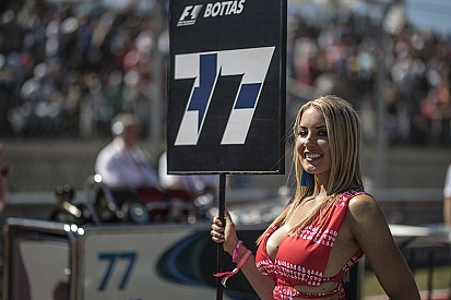 Ecclestone critica l'addio alle grid girl, che insorgono contro le femministe