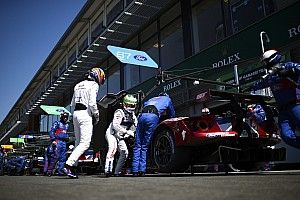 29G erővel csapódott a gumifalba Tincknell a 67-es Ford volánja mögött