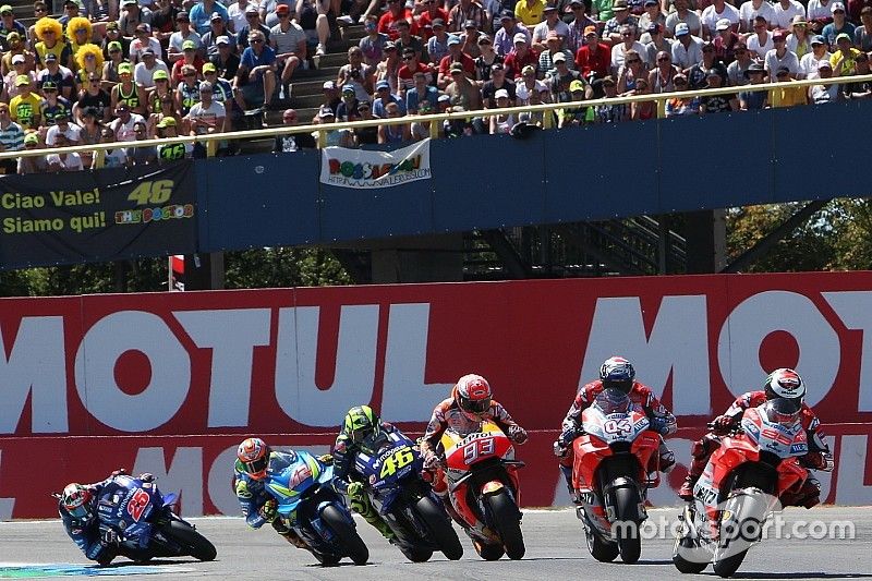 «Лучшую в истории гонку MotoGP» выложили в открытый доступ