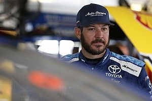 Martin Truex Jr. holds off Harvick for Stage 1 win at Richmond