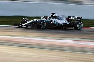 Феттель объяснил, почему строить догадки о темпе Mercedes рано