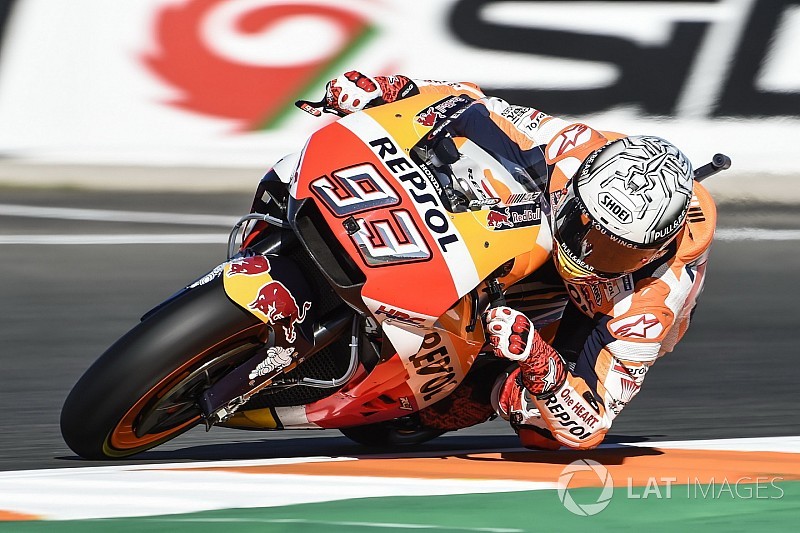 Маркес завоевал поул финального этапа MotoGP, Довициозо девятый