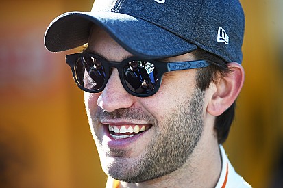 Suárez: Nunca fui desrespeitado por ser mexicano na NASCAR