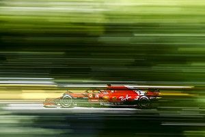 Vettel destrona a Hamilton de su dominio a una vuelta en Canadá