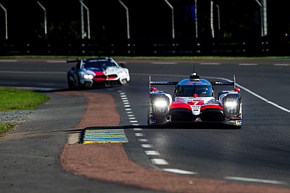 Conway lidera en las primeras dos horas en Le Mans