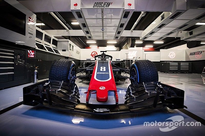 Скорость Haas на тестах шокировала Хэмилтона. Он что, серьезно?