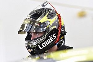Jimmie Johnson makes the most of challenging day in Las Vegas