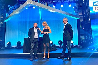 Diaporama : Sauber et ses fans au salon de l'automobile de Zurich