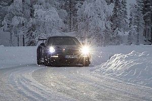 Cinco coches para carreteras con curvas