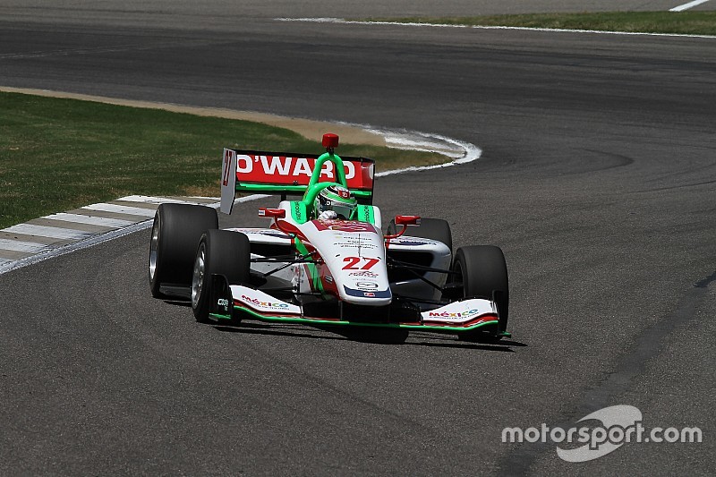 Patricio O'Ward gana la primera en Barber