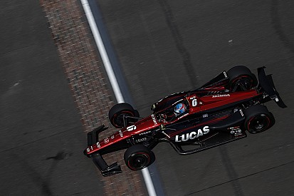 Video: Wickens choca en la práctica del lunes de Indy 500