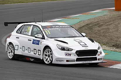 WTCR Vila Real: Björk snel in eerste oefensessie