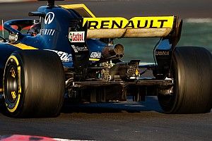 В Renault отвергли предположения о нелегальности их выхлопа
