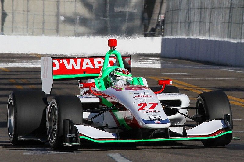 Pato O'Ward si impone in una Gara 1 a Toronto ricca di colpi di scena
