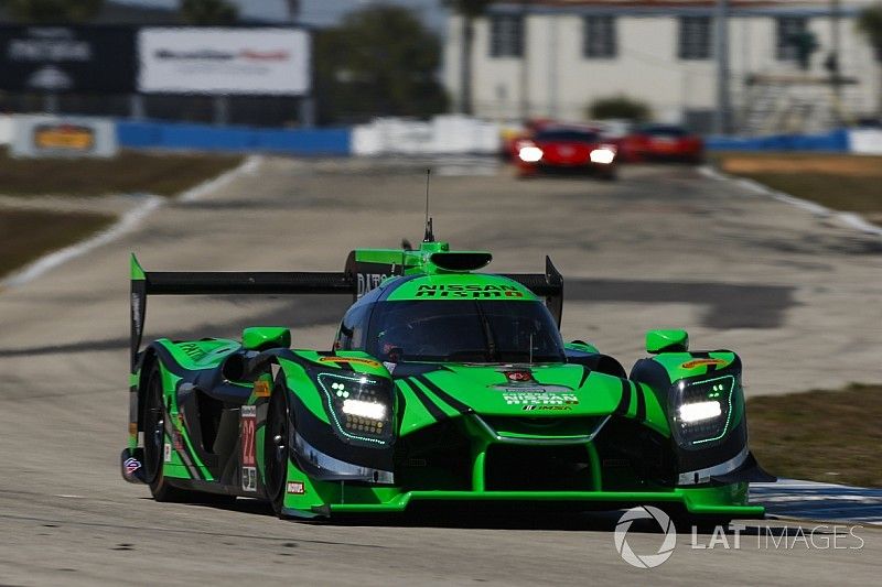 #22 Tequila Patron ESM Nissan DPi, P: Pipo Derani, Johannes van Overbeek, Nicolas Lapierre