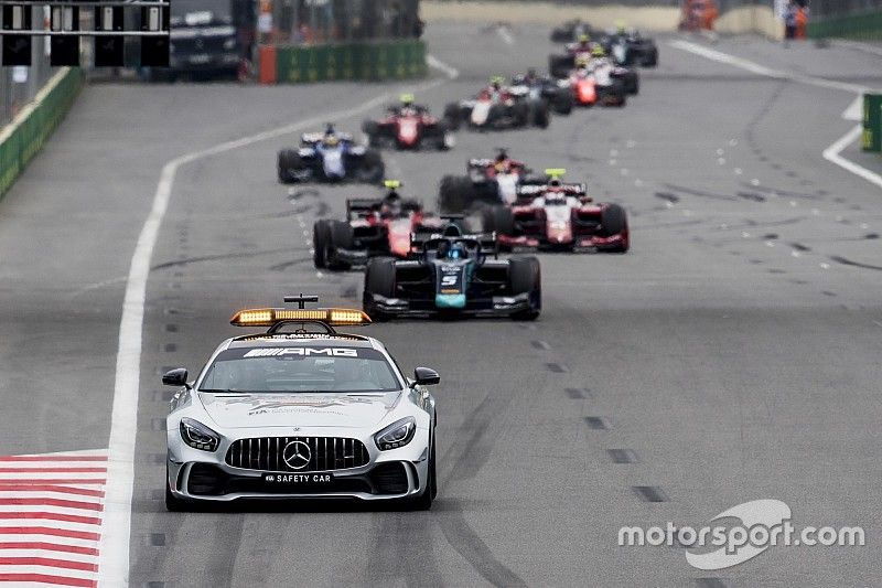F2 resorts to rolling starts due to clutch problems