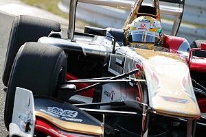 Ямамото выиграл гонку Суперформулы после заминки Кобаяши на пит-стопе
