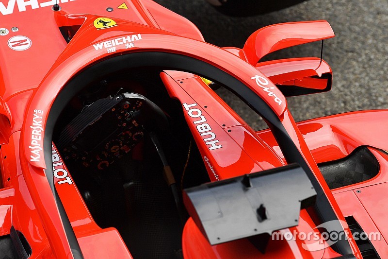 Részletes képgaléria a Ferrari Halóra szerelt visszapillantójáról