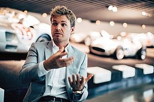 How Rosberg “messed with Lewis’s head” in 2016 title duel