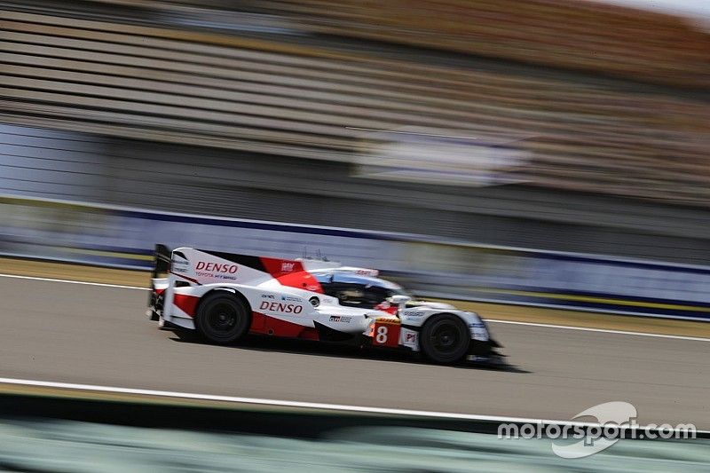 #8 Toyota Gazoo Racing Toyota TS050-Hybrid: Sébastien Buemi, Anthony Davidson, Kazuki Nakajima