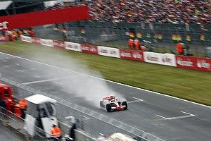Kijktip van de dag: Masterclass Hamilton op nat Silverstone
