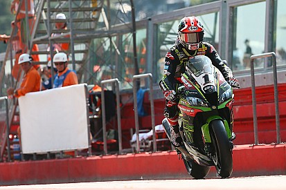 Superbike Imola: Rea durdurulamıyor! Toprak 8. oldu!