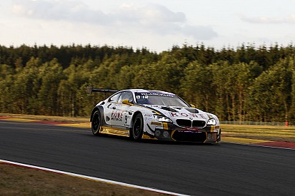 24h Spa nach 18 Stunden: Rowe-BMW führt nach langen Unterbrechungen