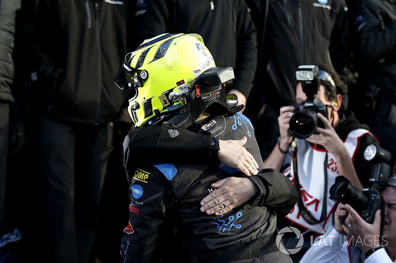 Une pole position "inattendue" pour van der Zande