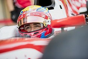 VÍDEO: Leclerc faz onboard de teste em novo F2 com celular