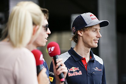 Хартли не придал значения возвращению Квята в Toro Rosso